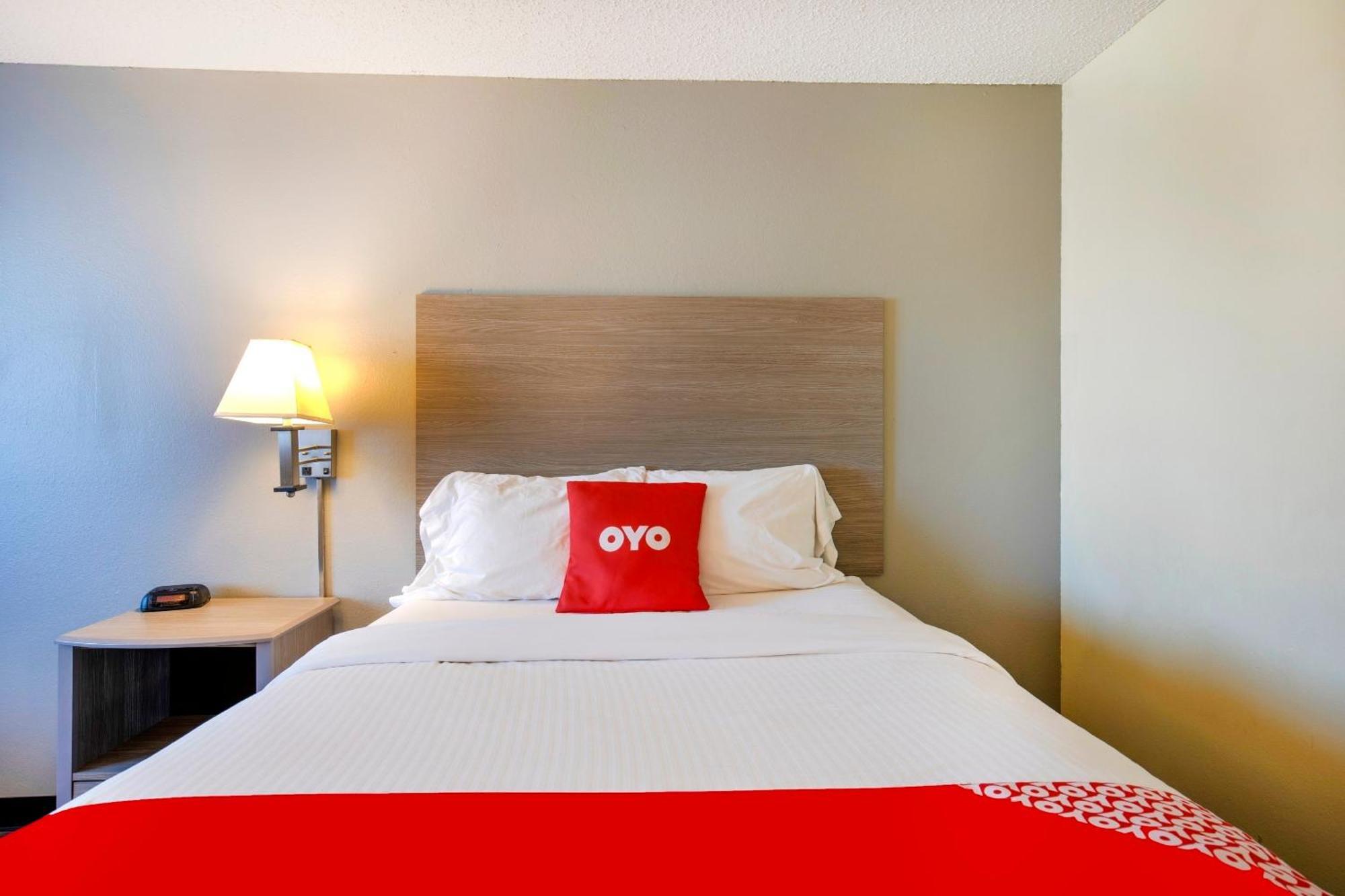 Oyo Hotel Castle Rock Co Downtown Exteriör bild