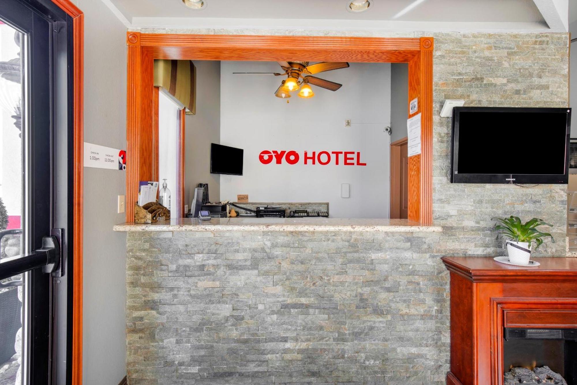 Oyo Hotel Castle Rock Co Downtown Exteriör bild